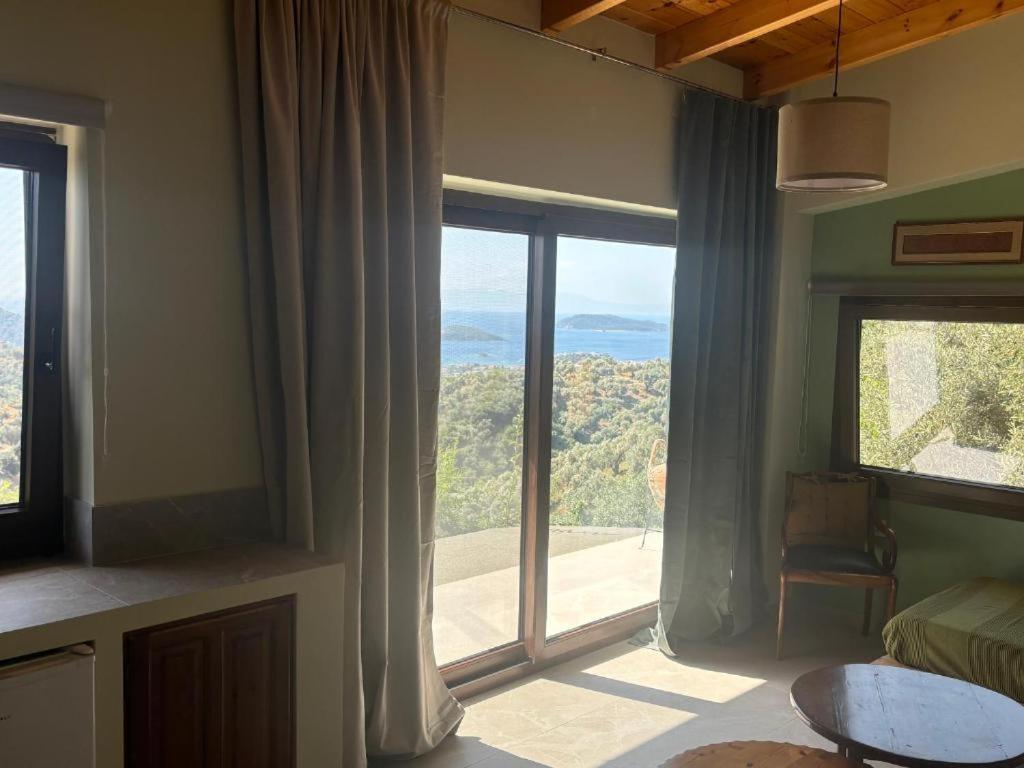 Tierra Villa Skiathos Town Exterior photo
